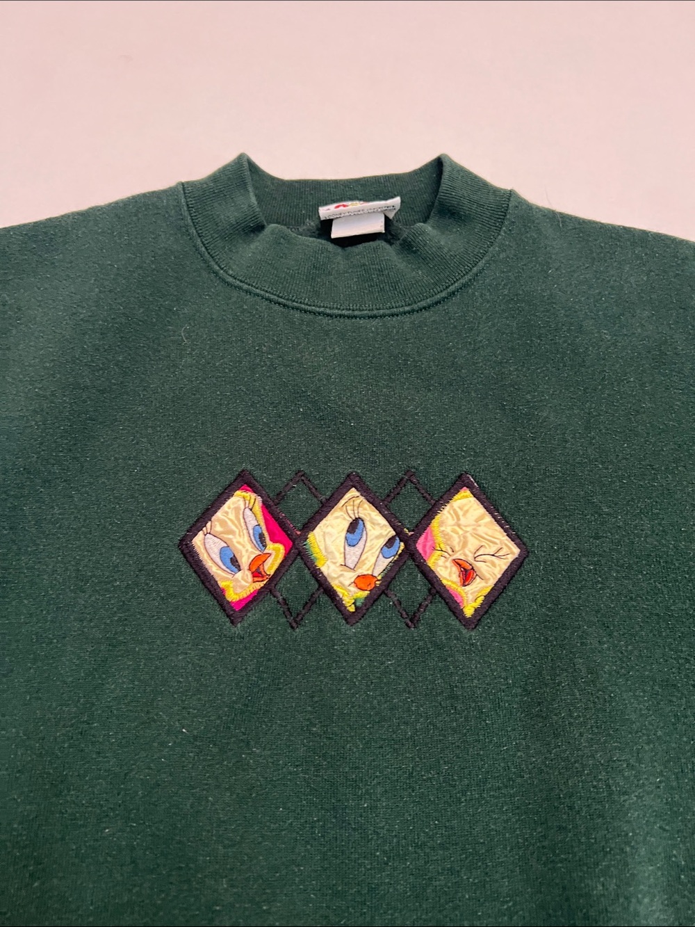 VINTAGE 90’s LOONEY TUNES WOMENS LARGE TWEETY BIRD PULLOVER CREWNECK SWEATSHIRT - Picture 5 of 10